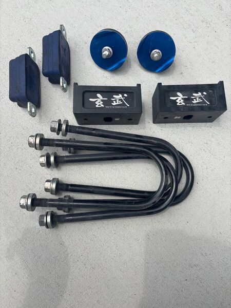 玄武 ハイエース200系 ローダウンキット 2インチ