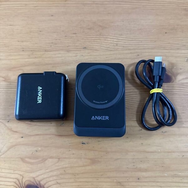 Anker MagGo Wireless Charging Station (Foldable 3-in-1)