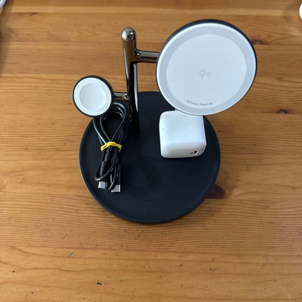 Anker MagGo Wireless Charging Station (3-in-1 Stand)