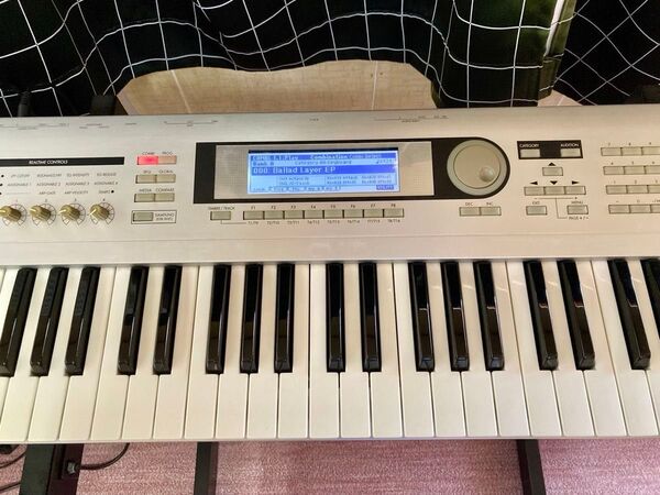 KORG TRITON Le (EXB-SMPL搭載 メモリ64M)