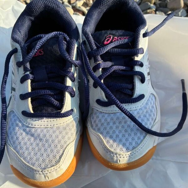 asics アシックス バレーボールシューズ ジュニア ホワイト/ネイビー UPCOURT 5 GS 1074A039 103