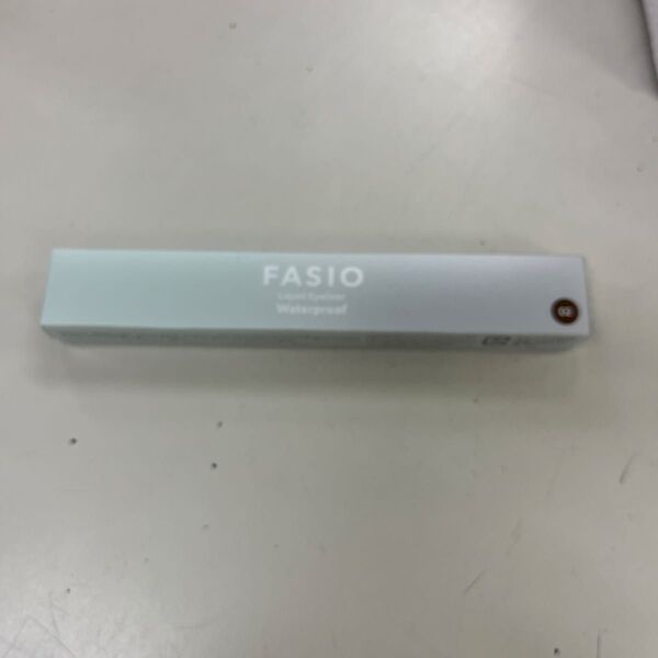 FASIO リキッド アイライナー 0.4mL(02 ブラウン)