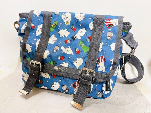 美品 レスポートサック ムーミン コラボ ショルダー メッセンジャーバッグ ブルー 青