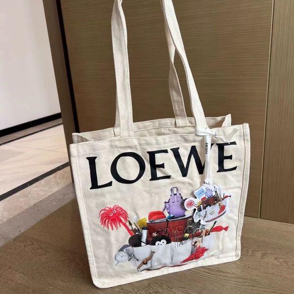 【新品】LOEWE ロエベ クラフテッド・ワールド展 限定トートバッグ【 D柄|Size:39x39x13cm】white 1点
