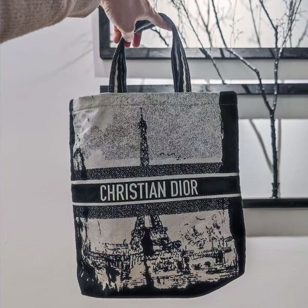 【新品】CHPISTIAN DIOR 2025年 プレゼント用限定 トートバッグ black&white 1点
