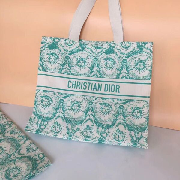 【新品】CHRISTIAN DIOR 2025年 プレゼント用限定 トートバッグ【 Size:42×38×13cm】mint 1点