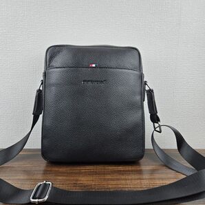 新入荷本革メッセンジャーバッグ牛革バッグメンズファッションショルダーバッグ