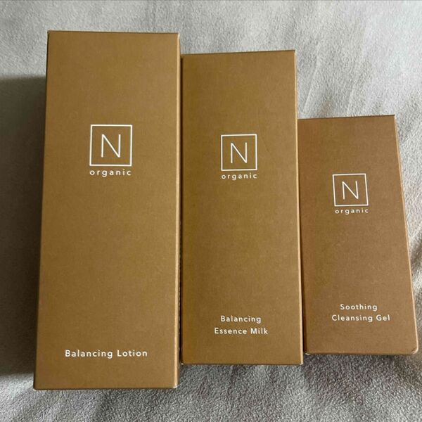Nオーガニック ベーシック バランシングローション、ミルク、クレンジングジェルミニ