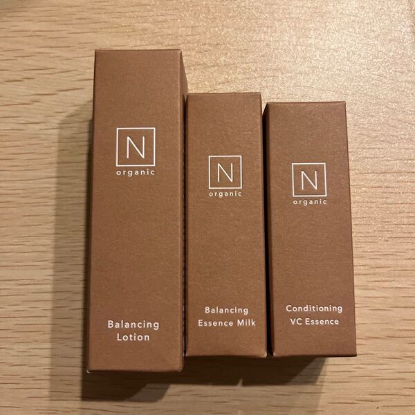 Nオーガニック ベーシック ローション、ミルク、VCエッセンスミニ3点セット