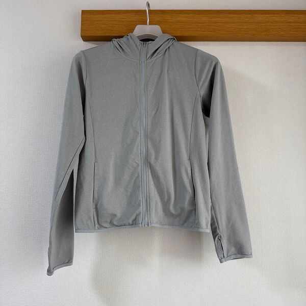 【中古】UNIQLO ユニクロ エアリズムUVカットメッシュパーカ グレー サイズM