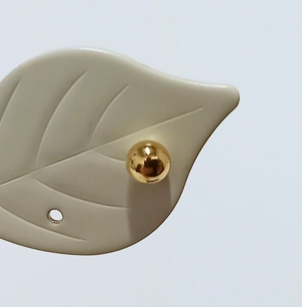 新品 K18 丸玉ピアス 4mm 片耳分