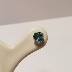 新品 K18 天然石 ブルートパーズピアス 片耳分
