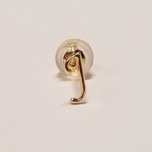 新品 K18イニシャルピアス『J』 片耳分