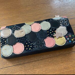 ツモリチサト 長財布 黒 カラフル