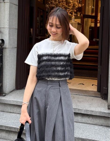 新品 ホワイト チュールフリルビスチェ見えTシャツ fosie 同型