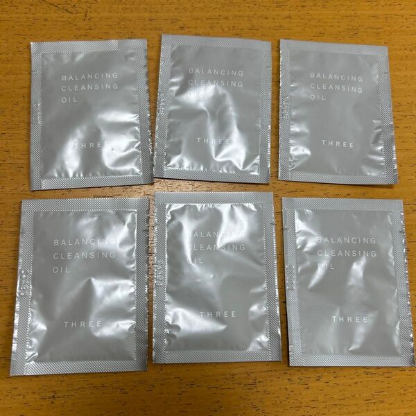 three バランシング クレンジングオイルN サンプル