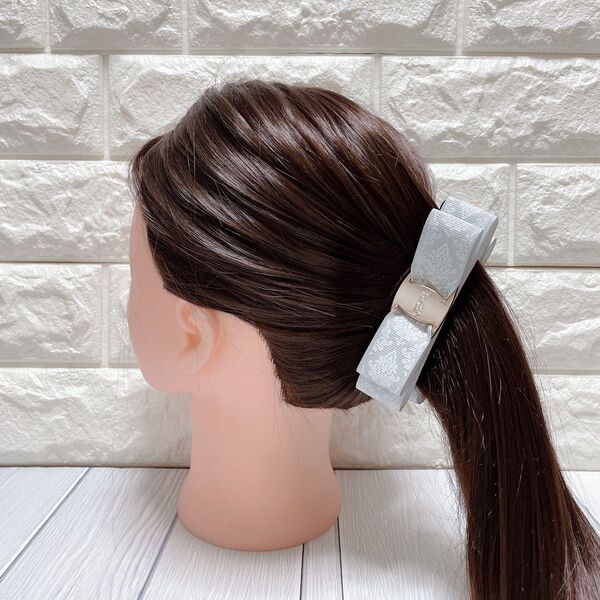 【バックル付ダマスク柄リボンクリップ】ヘアアクセ ハンドメイド ヘアクリップ