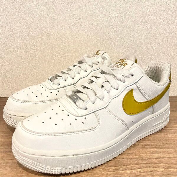 NIKE WMNS AIR FORCE 1 07 NN ナイキ エア フォース ワン ホワイトゴールド DV3808-101