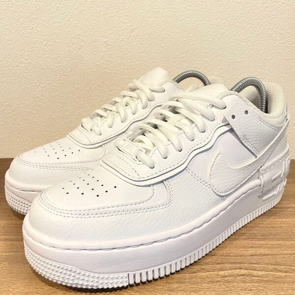 NIKE WMNS AIR FORCE 1 SHADOW ナイキ エア フォース ワン シャドウ トリプルホワイト 24cm