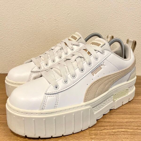 PUMA Mayze OW プーマ メイズ ホワイトベージュ レディース ローカットスニーカー 393425-03