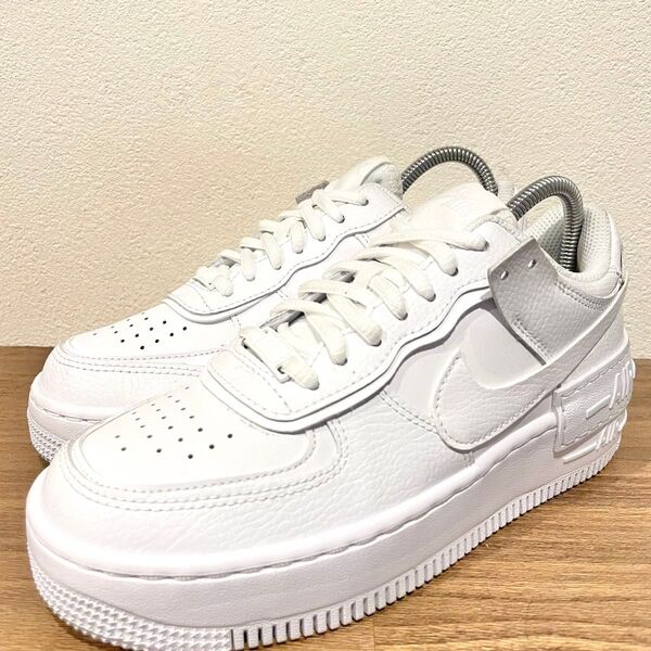 NIKE WMNS AIR FORCE 1 SHADOW ナイキ エア フォース ワン シャドウ トリプルホワイト