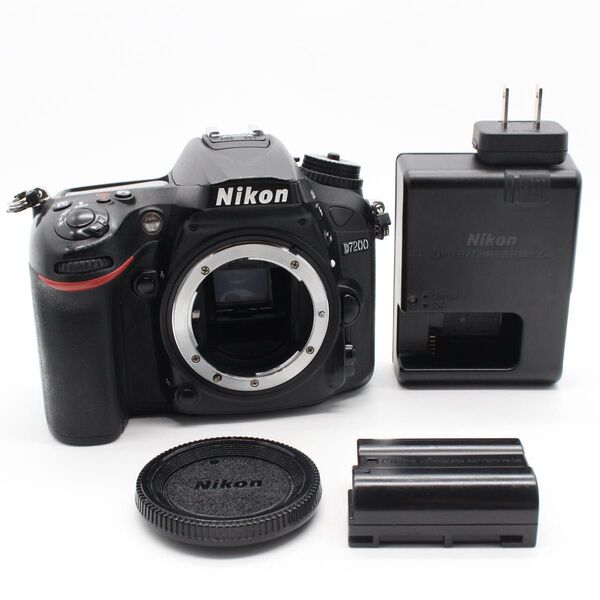 Nikon D7200 ボディ ショット数107
