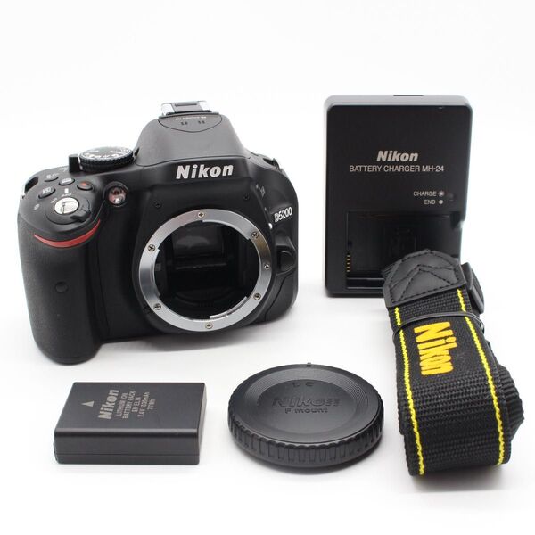 ★極上品★Nikon D5200 ボディ ショット数17回