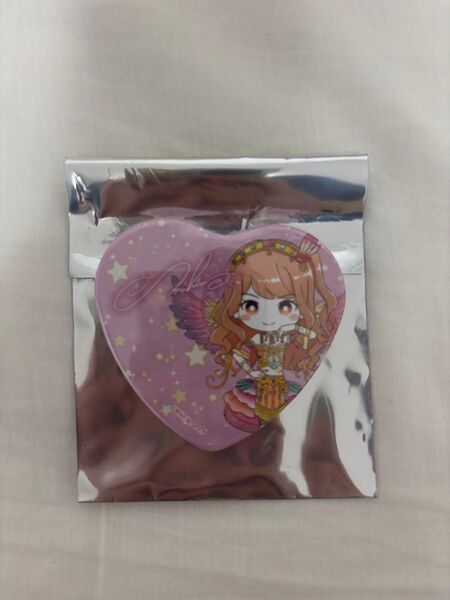 【お値下げ中】アイカツ オールアイカツ!大衣装展!! ホログラムハート缶バッジ 缶バッジ アイカツスターズ 香澄真昼