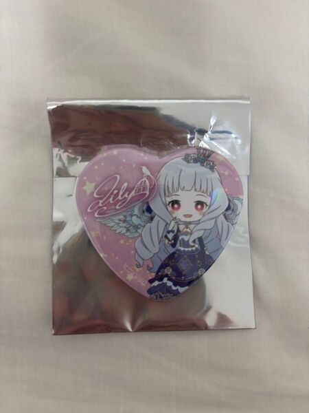 【お値下げ中】アイカツ オールアイカツ!大衣装展!! ホログラムハート缶バッジ 缶バッジ アイカツスターズ 白銀リリィ