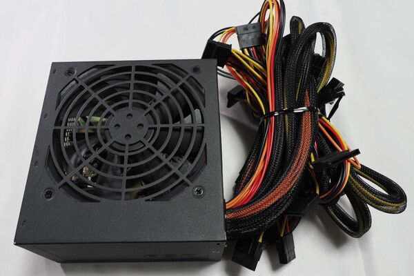 FSP RAIDER RA-750W 750W ATX電源
