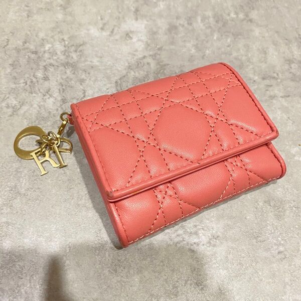 Dior カナージュ ロータスウォレット 財布 クリスチャンディオール レディディオール 三つ折り財布 ディオール パテントレザー
