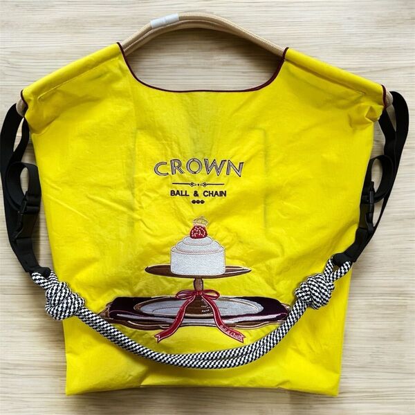 ストラップ付き CROWN ケーキ イエロー Msizeエコバッグ ショルダーバッグ
