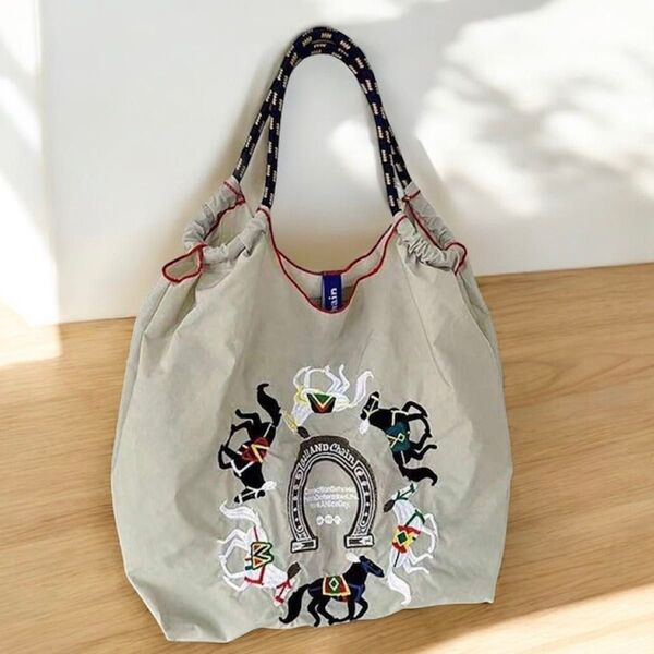 馬柄 馬蹄 刺繍 トートバッグ エコバッグ 肩掛けバッグ ライトグレー Msize