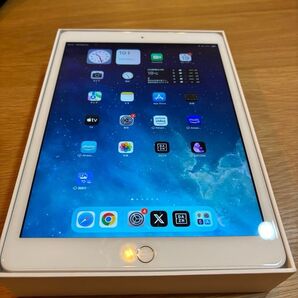 美品 Apple iPad 第8世代 Wi-Fi 32GB シルバー MYLA2J/A 8th