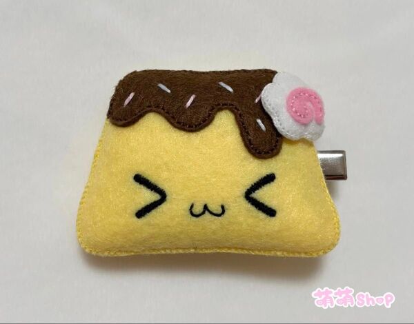 萌プリン ヘアクリップ(右)