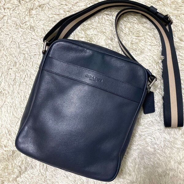 【極美品】COACH コーチ フライトバッグ レザー マホガニー ネイビー ショルダーバッグ 斜め掛け サコッシュ ロゴ型押し