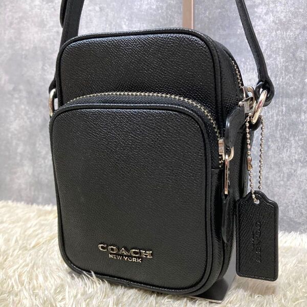 【極美品】coach コーチ ショルダーバッグ レザー ブラック 黒 カメラバッグ サコッシュ メンズ レディース チャーム付