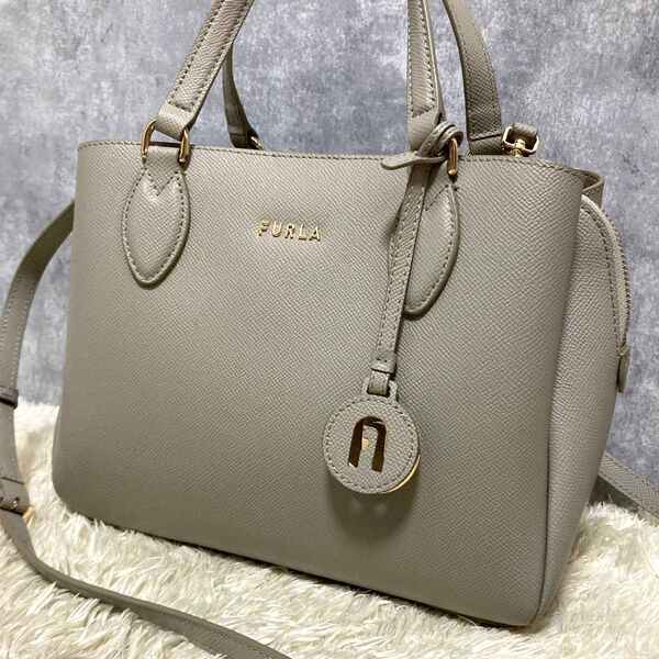 【極美品】FURLA フルラ ミネルヴァ ショルダーバッグ レザー 本革 グレージュ 2WAY ハンドバッグ クロスボディ