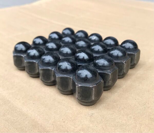 【送料込み】スズキ ジムニー純正ホイール用 ブラックテーパー座/袋ナット M12×1.25×20個 21HEX JA22JB23