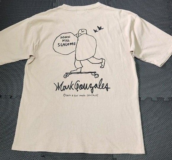 マークゴンザレス バックロゴプリント 半袖Tシャツ