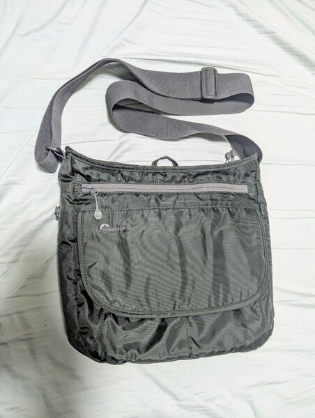 Lowepro ロープロ ストリームライン250 カメラバッグ StreamLine250 カーキ/グレー 廃盤モデル