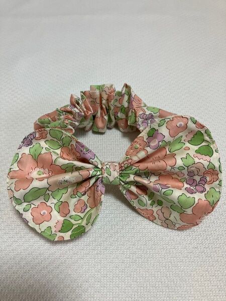 リボンシュシュ 花柄 リバティプリント ハンドメイド