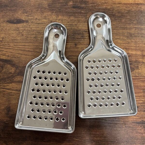【新品】レトロなおろし金 おろし器 2個セット 昭和レトロ ステンレス製 離れ抜群