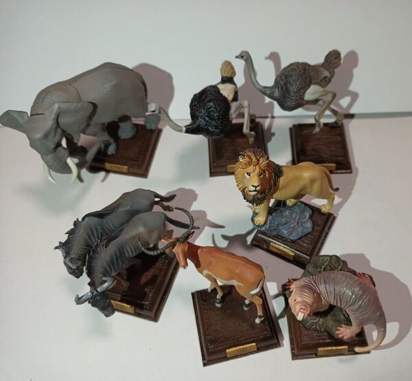 ネイチャーテクニカラー サバンナ フィギュア ライオン アフリカゾウ インパラ オグロヌー ハダカデバネズミ ダチョウ 初版