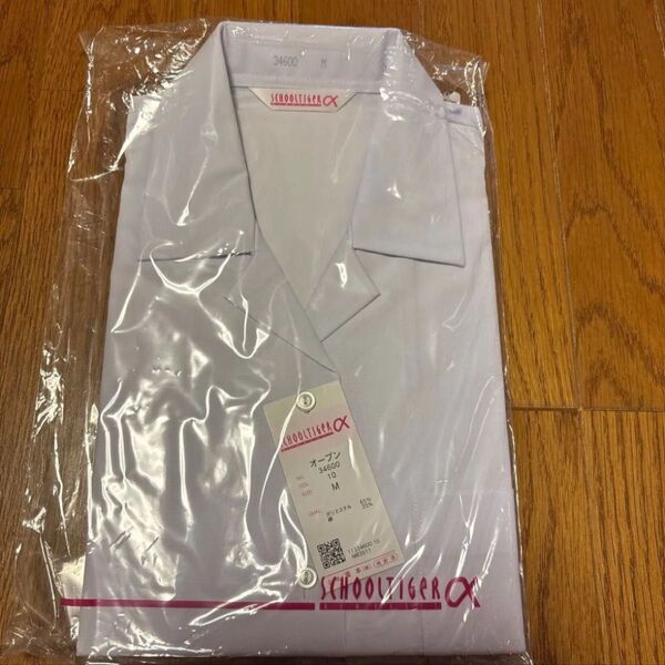 新品未使用 女子 半袖開襟シャツ ブラウス スクールタイガー Mサイズ (160センチ)