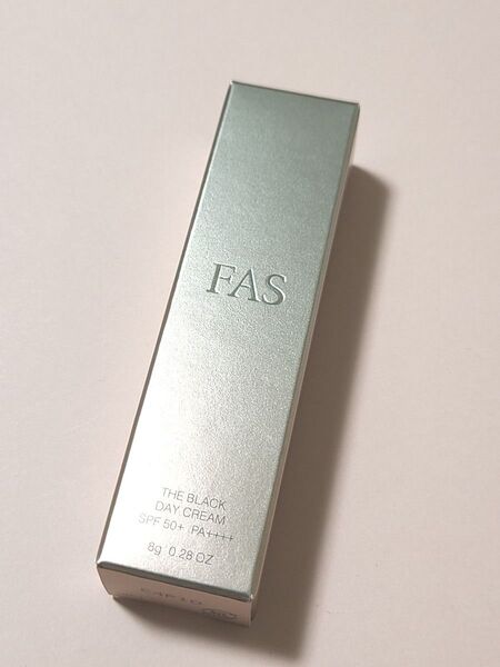【新品未使用】FAS ザ ブラック デイクリーム 日焼け止めクリーム 化粧下地 医薬部外品 8g