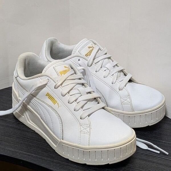 【清掃済み】PUMA レディース ホワイトレザー厚底スニーカー 22.5cm
