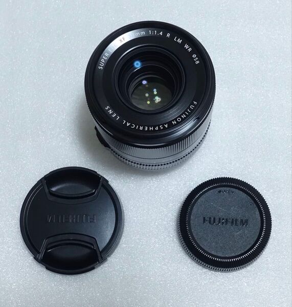 FUJIFILM XF 33mm F/1.4 R LM WR
