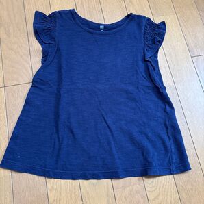 ユニクロ フリルTシャツ