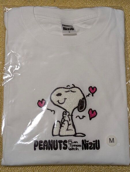 PEANUTS NiziUコラボ Tシャツ Mサイズ SNOOPY ライブ 白 Tシャツ スヌーピー コンサート 半袖
